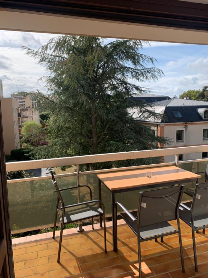 Grand Appartement A Louer Vue Sur Seine Melun Exterior foto